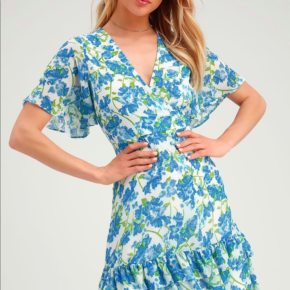 NWOT Lulus Floral Print Ruffled Mini Dress